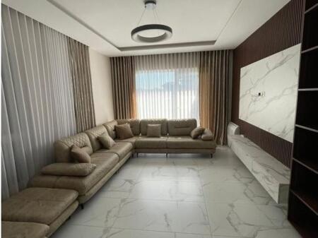 Appartamento 2+1+2 in vendita a Kamez! 120,000 €