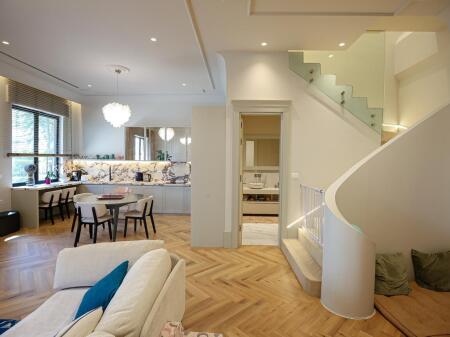 Duplex for sale in the form of a VILLA 480,000€ Kodra e Diellit, Tirana