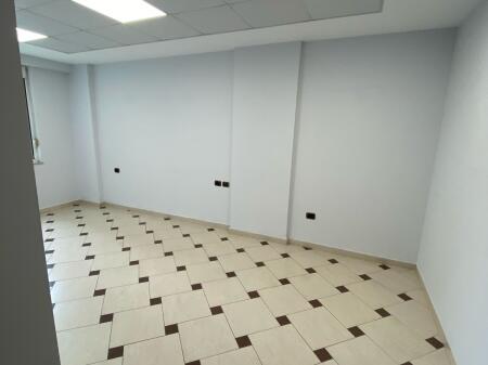 Spazio Ufficio - Piazza Willson. Superficie 170m2 Netto.