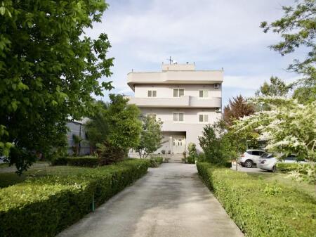  VILLA DI LUSSO SU TRE PIANI IN AFFITTO A SHKOZET, DURRËS