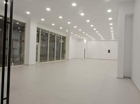 Affittasi – Showroom vicino al Complesso Delijorgji