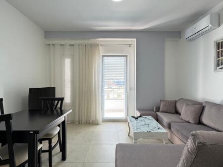  Apartment 1+1 for rent – Industrial Market, Durrës