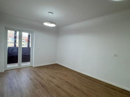 Appartamento 1+1+Balcone in Vendita 117.000€ Don Bosko, Viva Market, Tirana