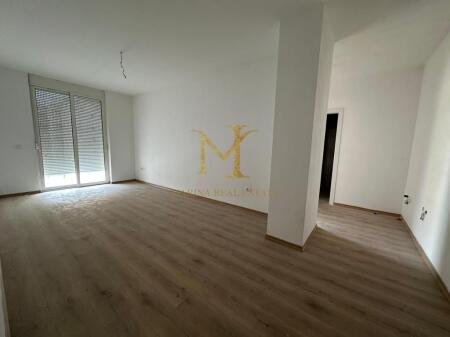 Shitet apartament 2+1 ne Plazh Iliria!!
