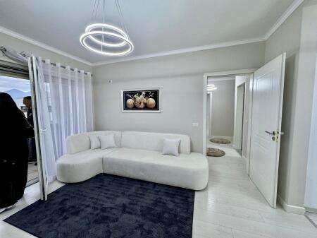  SHITET Apartament 2+1 Me 2 Tualete Dhe Ballkon ASTIR  Rruga "Loni Ligori"   