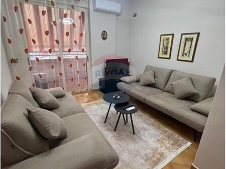 Apartament 1+1 me qira ne Bllok