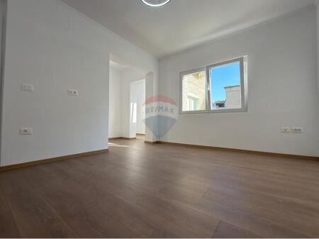 Apartament 2+1 per shitje ne zonen e Xhamllikut ID: 530181047-532