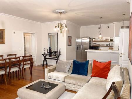 APARTAMENT 3+1 PER SHITJE NE ZEMER TE BLLOKUT