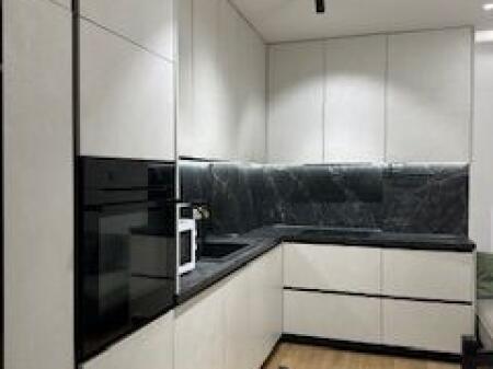 Appartamento 2+1+ parcheggio a isha campo arredamento moderno