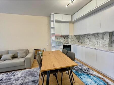 << Apartment for rent at Karl Topia Square >>
