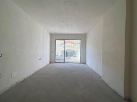 Appartamento 2+1 in vendita vicino al Nuovo Boulevard!!