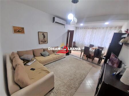 Shiten 2 Apartamente 1+1, tek 21 Dhjetori prane supermarket Joena (ID 4139128)
