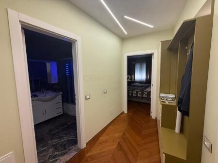 APPARTAMENTO PREMIUM 1+1 IN VENDITA NEL CUORE DI TIRANA VICINO AL NUOVO MERCATO!