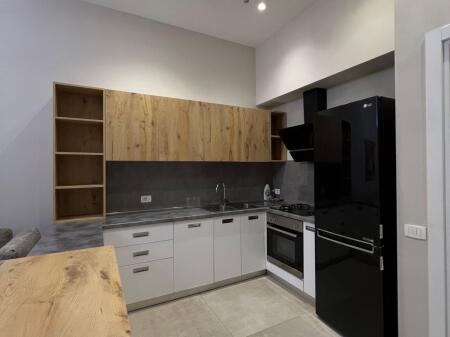  Vendesi in vendita appartamento duplex 2+1 a Kodra e Diellit 1