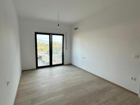  Shitet Apartament 2+1+2 – Kodra e Diellit 2