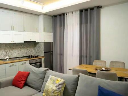 Appartamento 2+1 In Affitto in via Gjon Bukuzu, vicino al Ristorante Durrësi, Tirana 900 € /Mese