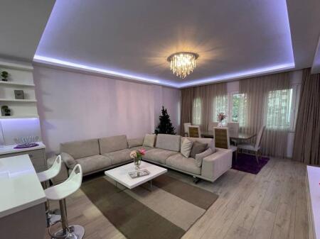Apartament 2+1+2 me Qira në Bllok – Lokacion Premium