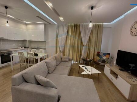 Shitet – Apartament 2+1+2, Kompleksi FZ, Liqeni i Thatë