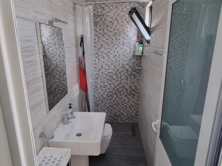Apartament 1+1, Sheshi Willson!