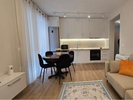 Appartamento 2+1 in Affitto a Myslym Shyri – Opportunità Ideale per Vivere