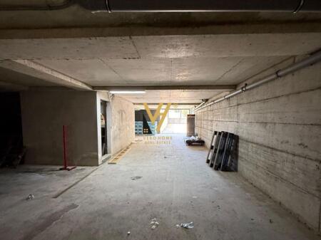 WAREHOUSE 200 M2 FOR RENT IN KOMBINAT 50,000 LEKE