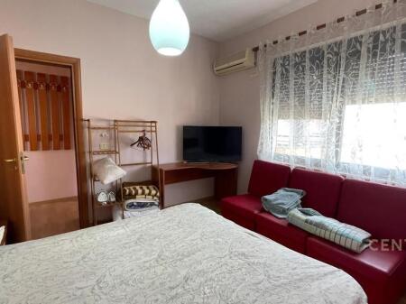 Affittasi appartamento 1+1 nel centro vicino a 9 Kateshet