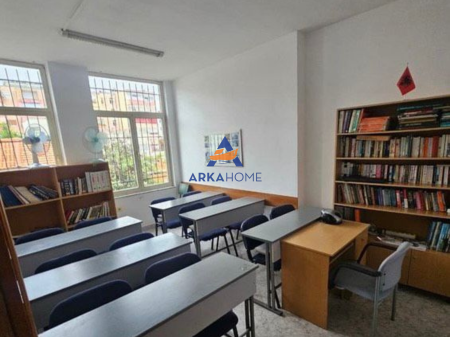 LOCALE UFFICIO IN AFFITTO IN VIA BARDHYL 190M2 "VIA BARDHYL VICINO BOLV" 1100 EURO