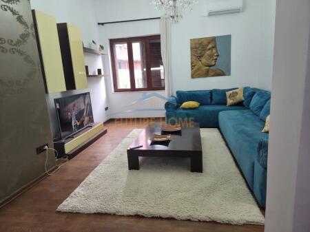 Affitto • Appartamento 2+1+2 • Centro, Rruga e Dibrës, Tirana