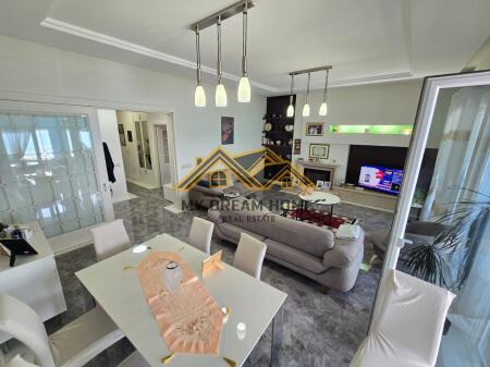 Penthouse completo in vendita con vista mare nella zona di Vollga.