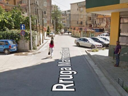 At Barrikadave street, a studio apartment is for rent