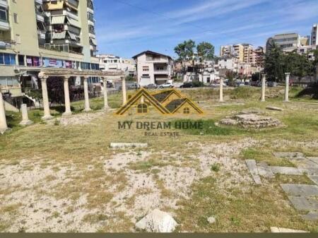 VENDESI UNICO IN VENDITA VICINO AL TRIBUNALE DI DURRES
