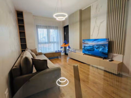 JEPET ME QERA APARTAMENT 2+1+BALLKON "TE KOMUNA E PARISIT" 900 EURO