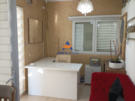 UFFICIO IN AFFITTO "PIAZZA WILLSON" 1500 EURO.