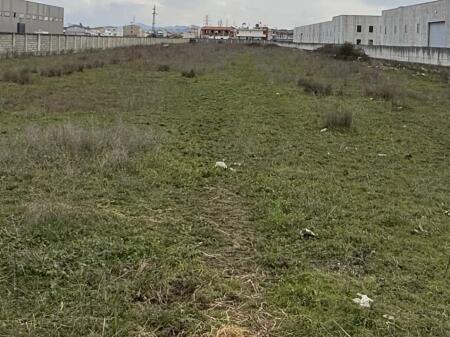 Terreno in vendita con Certificato di Proprietà sull'Autostrada Tirana–Durazzo