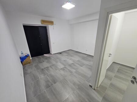 Shop for Rent near the Center (ID BD21733) Tirana.