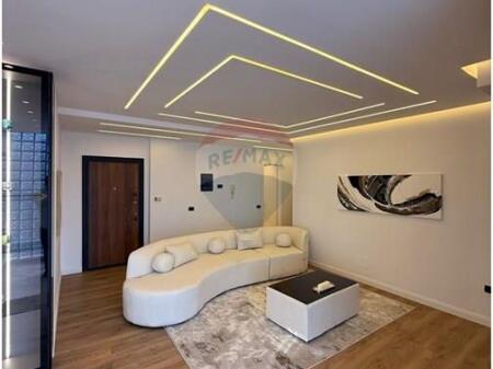 Apartment for rent 2+1+2 at Kosovareve Street 1500 euro,,