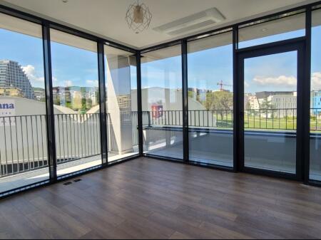 Affittasi appartamento 2+1 per ufficio presso Lake View Residence!