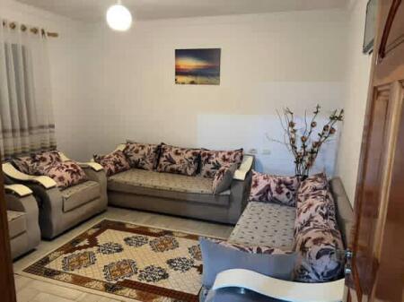 Affittasi 2+1 ad Astir, vicino a Vila L 2
