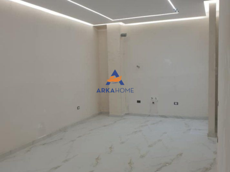 LOCALE COMMERCIALE IN AFFITTO 74M2 "VIA MIGJENI ASTIR" 1000 EURO