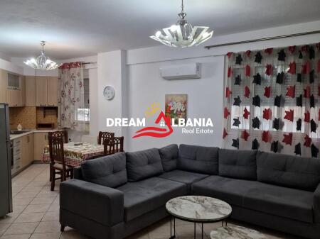 Ufficio in affitto a Bllok te Garda, Tirana (ID 42215206).
