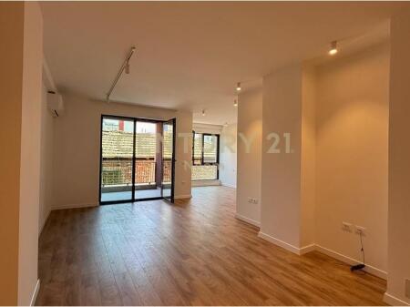 Commercial space for rent in Myslym Shyr, near the “Arben Broci” school.