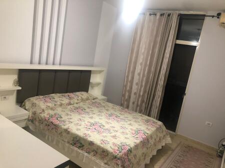 Super appartamento 2+1 in affitto - Comune di Parigi - Tirana