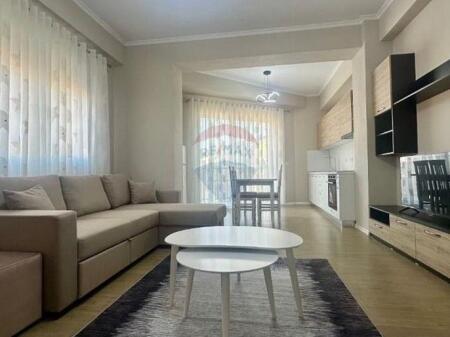 Affittasi appartamento 1+1 vicino a Villa Gold – Via di Dibrës