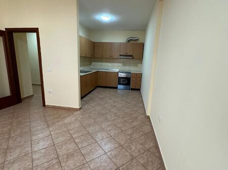 Apartment 2+1 for rent at Komuna Parisit