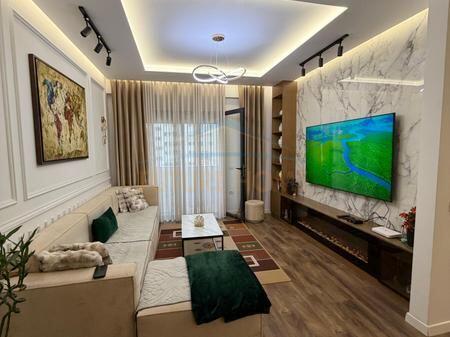 Shitet, Apartament 3+1+2, Residenca Oasis, Unaza e Re