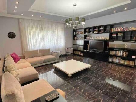  Jepet apartament 3+1+Post Parkimi me qira ne Bllok