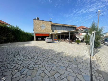 LOCALE COMMERCIALE IN AFFITTO LOCALE COMMERCIALE 2140M2 "KOMBINAT" 1800 EURO