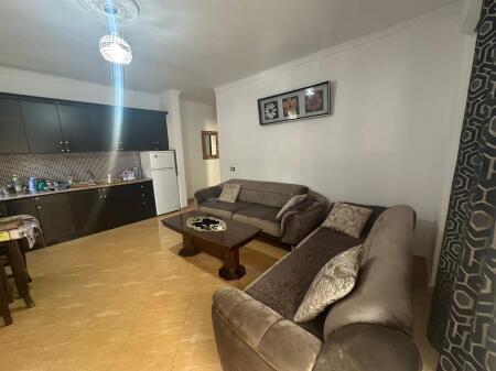 Shitet Apartament 1+1 në Zemër të Malit të Robit ne Durrës