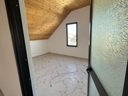 Si affittasi 2 piani per Locale Commerciale, Paskuqan 2 via Abdyl Elmazi 1500 euro per entrambi i piani