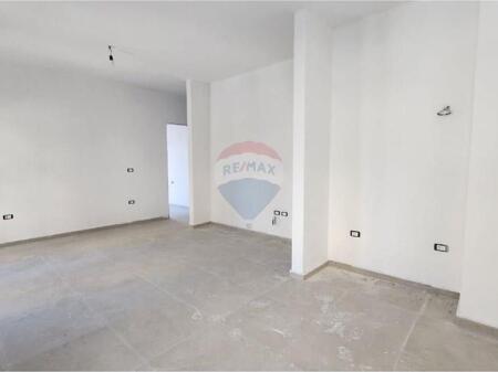 Appartamento In Vendita 2+1  Via Dritan Hoxha